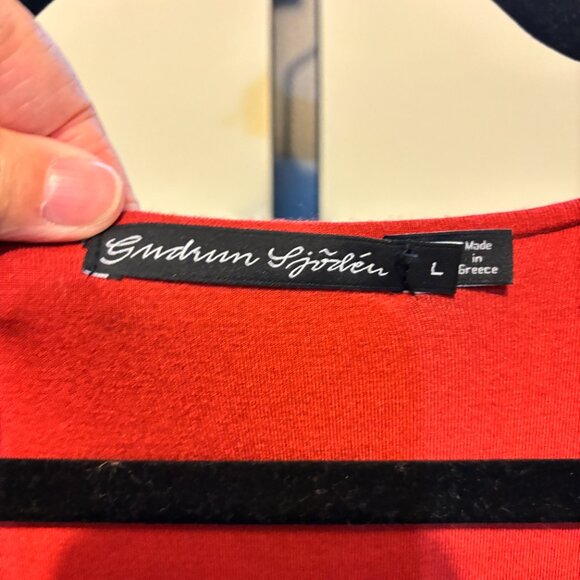 Gudrun Sjoden Black Red Cat Print Button Front Long Sleeve Tunic Top - Picture 3 of 10